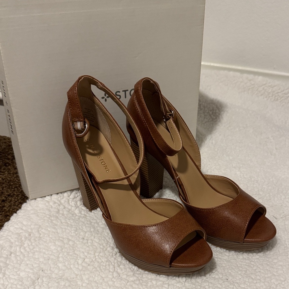 Brown Open-Toe Block Heel Sandals